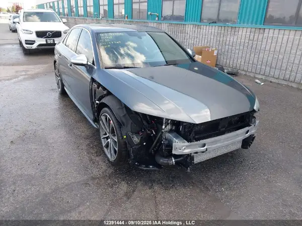 WAUC4AF46JA011529 2018 AUDI S4
