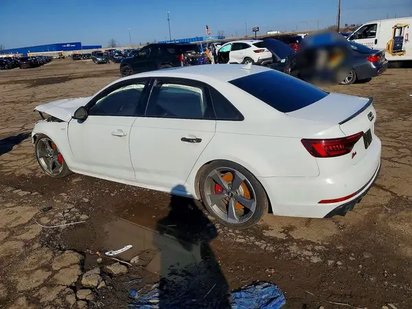 WAUC4AF4XJA132418 2018 AUDI RS4 - Image 2