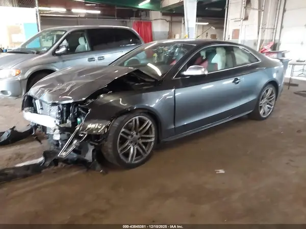 WAUC4AFR3GA022640 2016 AUDI S5 - Image 2