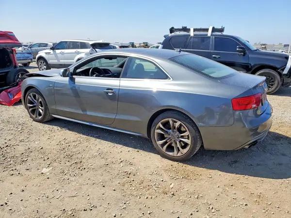 WAUC4AFR5HA001077 2017 AUDI RS5 - Image 2