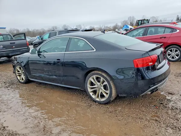 WAUC4AFR9GA017605 2016 AUDI RS5 - Image 2