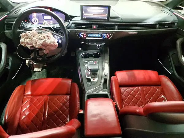 WAUC4BF41JA020581 2018 AUDI RS4 - Image 8