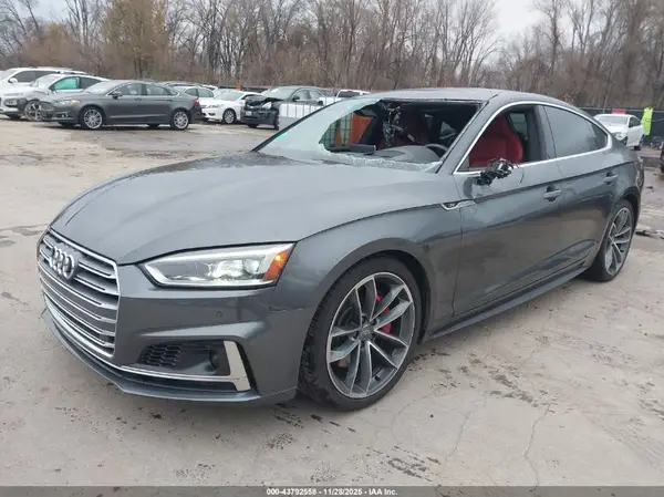 WAUC4CF50JA017122 2018 AUDI S5 - Image 2