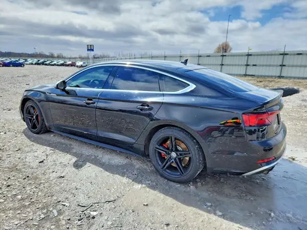 WAUC4CF50JA036558 2018 AUDI RS5 - Image 2