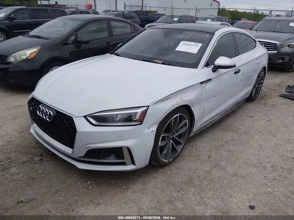 WAUC4CF50JA069575 2018 AUDI S5 - Image 2