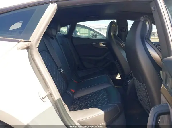 WAUC4CF50KA017042 2019 AUDI S5 - Image 8
