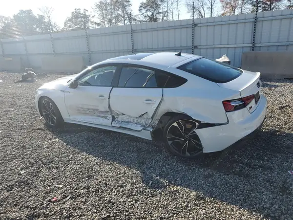 WAUC4CF50NA015621 2022 AUDI RS5 - Image 2