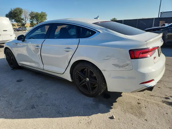 WAUC4CF51JA079368 2018 AUDI S5 - Image 2