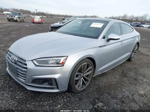 WAUC4CF51JA085056 2018 AUDI S5 - Image 2