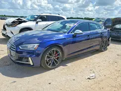 WAUC4CF51JA127371 2018 AUDI RS5