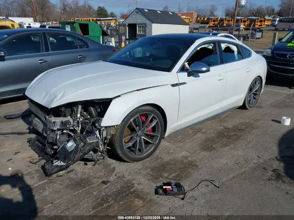 WAUC4CF51KA002193 2019 AUDI S5 - Image 2