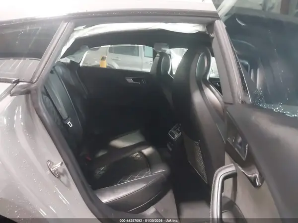 WAUC4CF51KA048039 2019 AUDI S5 - Image 8