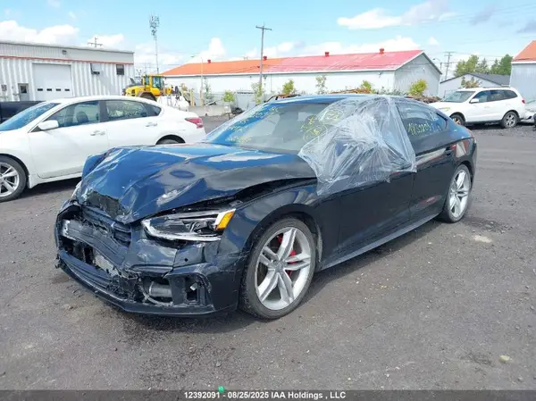 WAUC4CF51KA076102 2019 AUDI S5 - Image 2