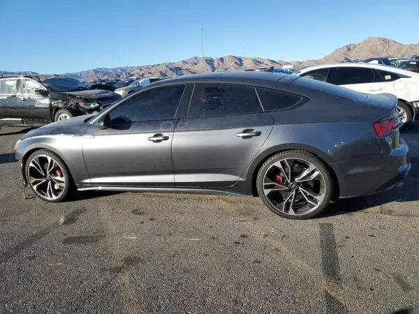 WAUC4CF51MA013696 2021 AUDI RS5 - Image 2