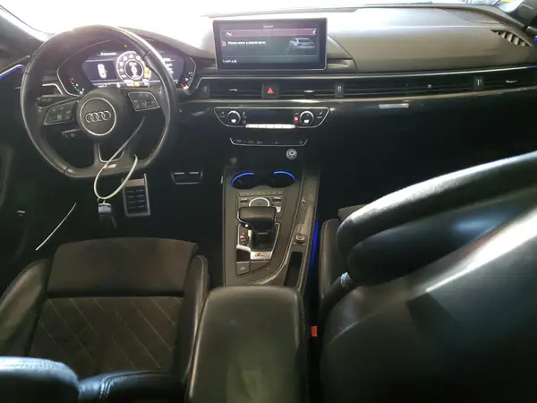 WAUC4CF52JA027585 2018 AUDI RS5 - Image 8