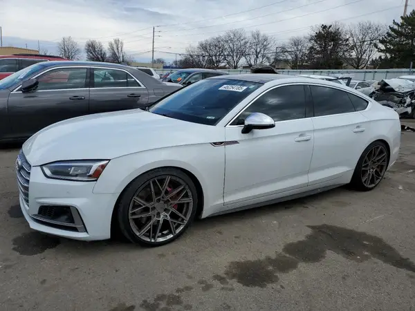 WAUC4CF52JA061798 2018 AUDI RS5 - Image 1