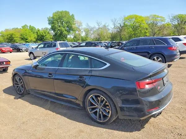 WAUC4CF52JA062224 2018 AUDI RS5 - Image 2
