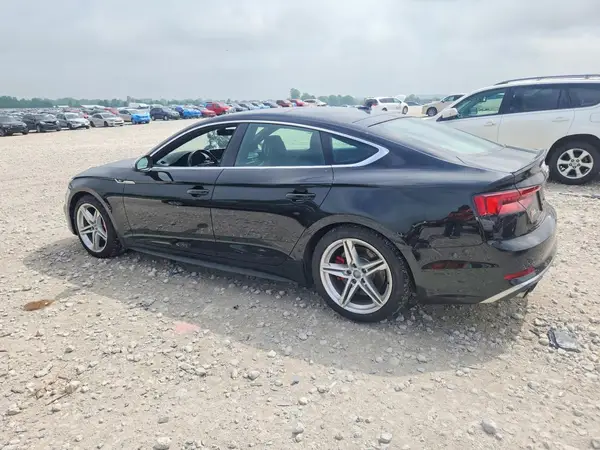 WAUC4CF52JA083798 2018 AUDI RS5 - Image 2