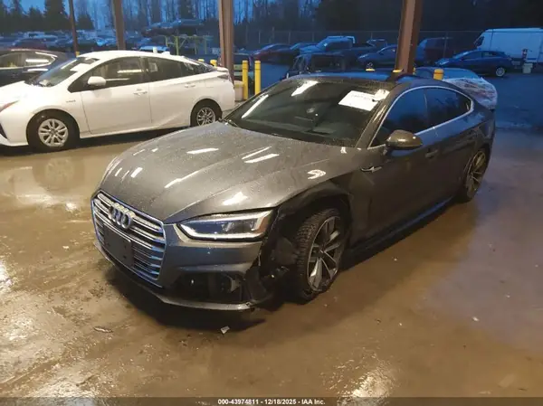 WAUC4CF52JA085924 2018 AUDI S5 - Image 2