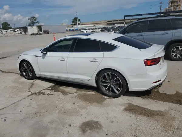WAUC4CF52JA117965 2018 AUDI RS5 - Image 2