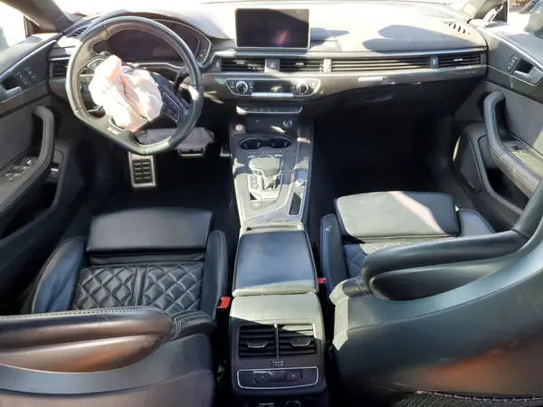 WAUC4CF52KA016586 2019 AUDI RS5 - Image 8