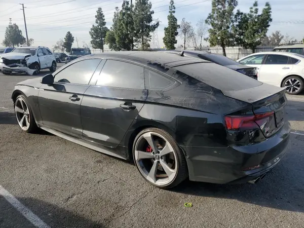 WAUC4CF52KA024221 2019 AUDI RS5 - Image 2