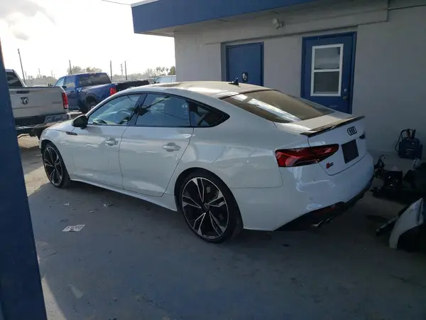 WAUC4CF52NA014244 2022 AUDI S5 - Image 2