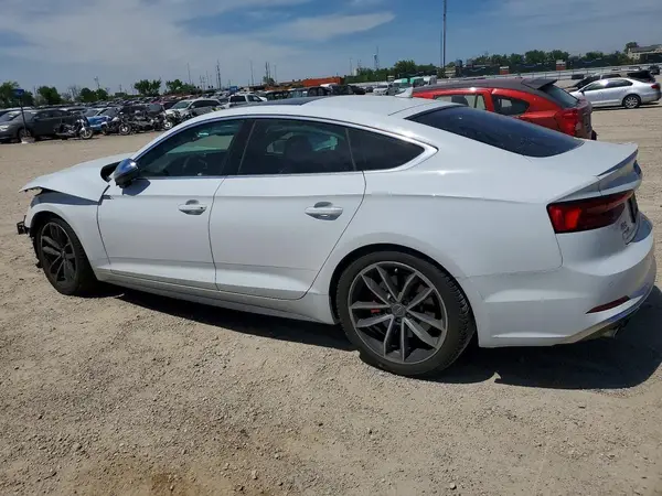 WAUC4CF53JA011167 2018 AUDI RS5 - Image 2