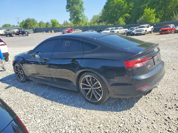 WAUC4CF53JA030656 2018 AUDI RS5 - Image 2
