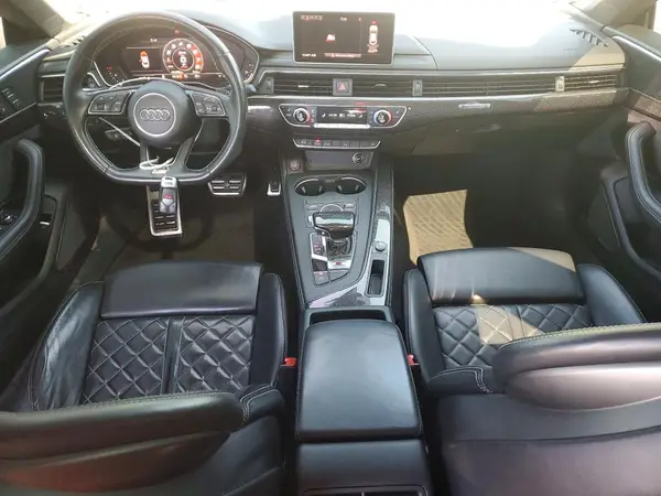 WAUC4CF53JA030656 2018 AUDI RS5 - Image 8