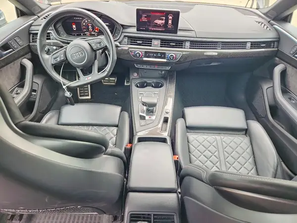 WAUC4CF53JA045027 2018 AUDI RS5 - Image 8
