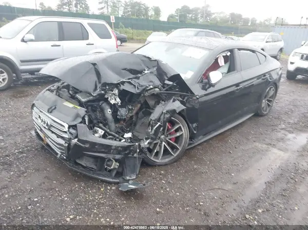 WAUC4CF53JA076701 2018 AUDI S5 - Image 2
