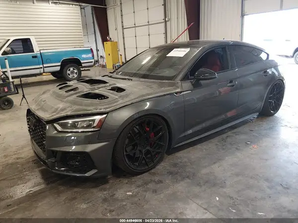 WAUC4CF53KA017763 2019 AUDI S5 - Image 2
