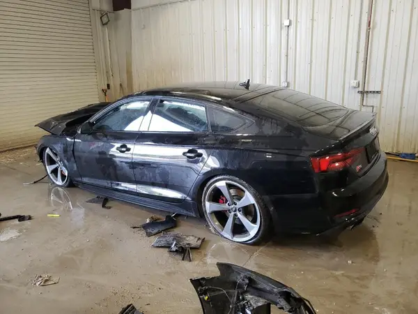 WAUC4CF53KA099235 2019 AUDI RS5 - Image 2