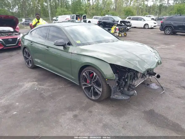 WAUC4CF53NA015466 2022 AUDI S5 - Image 1