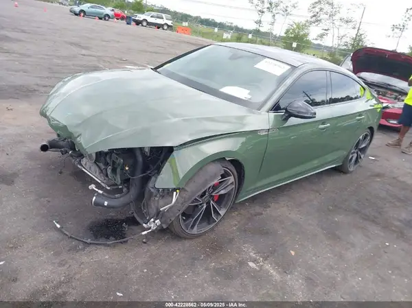 WAUC4CF53NA015466 2022 AUDI S5 - Image 2