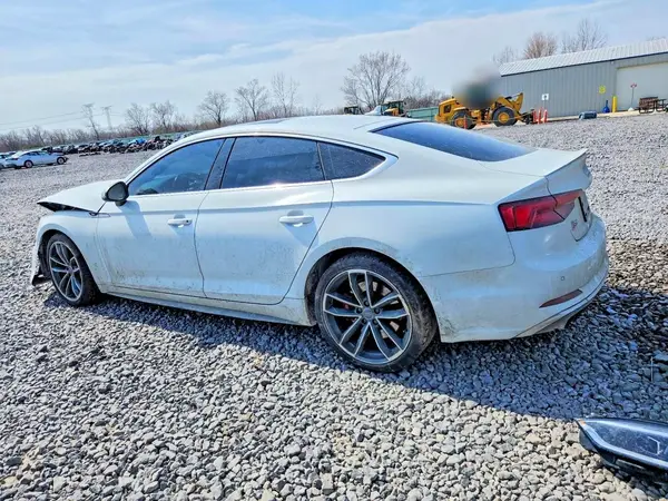 WAUC4CF54JA050754 2018 AUDI RS5 - Image 2