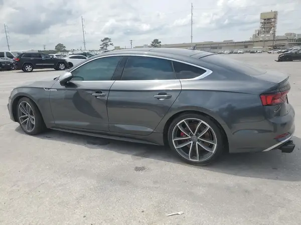 WAUC4CF54JA088002 2018 AUDI RS5 - Image 2