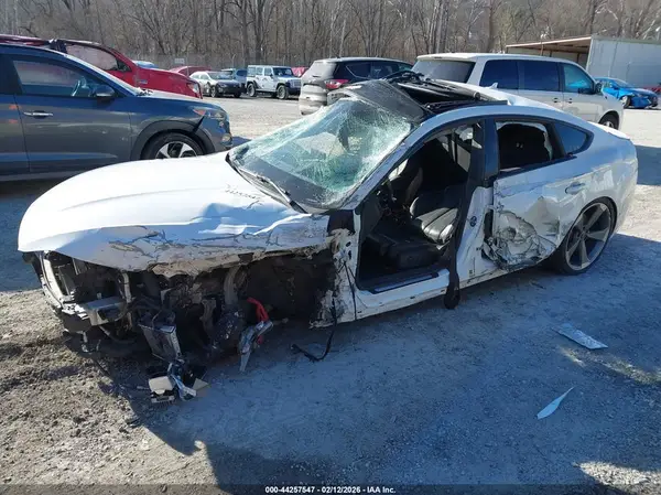 WAUC4CF54KA077406 2019 AUDI S5 - Image 2