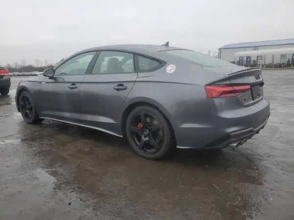 WAUC4CF54NA007098 2022 AUDI RS5 - Image 2