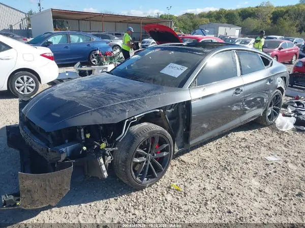 WAUC4CF55JA082743 2018 AUDI S5 - Image 2