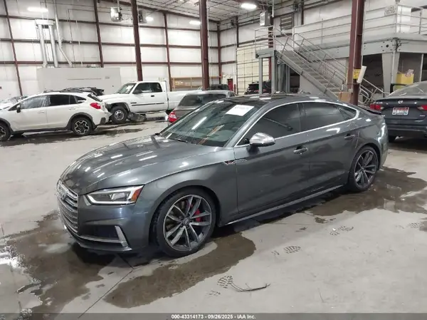 WAUC4CF55JA101887 2018 AUDI S5 - Image 2