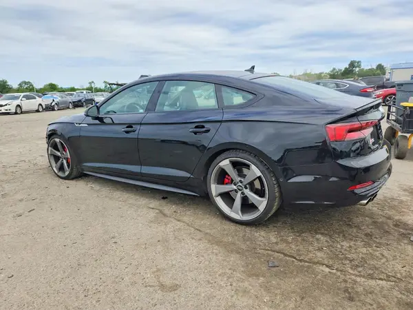 WAUC4CF55KA015951 2019 AUDI RS5 - Image 2