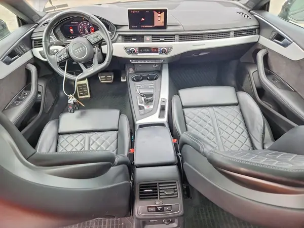 WAUC4CF55KA015951 2019 AUDI RS5 - Image 8