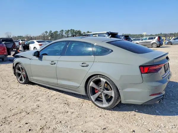 WAUC4CF55KA027937 2019 AUDI RS5 - Image 2