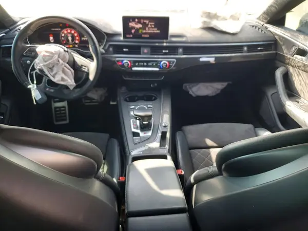 WAUC4CF55KA027937 2019 AUDI RS5 - Image 8
