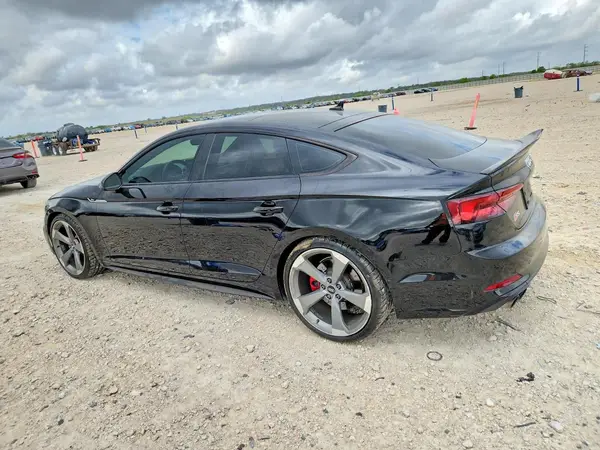 WAUC4CF55KA080573 2019 AUDI RS5 - Image 2