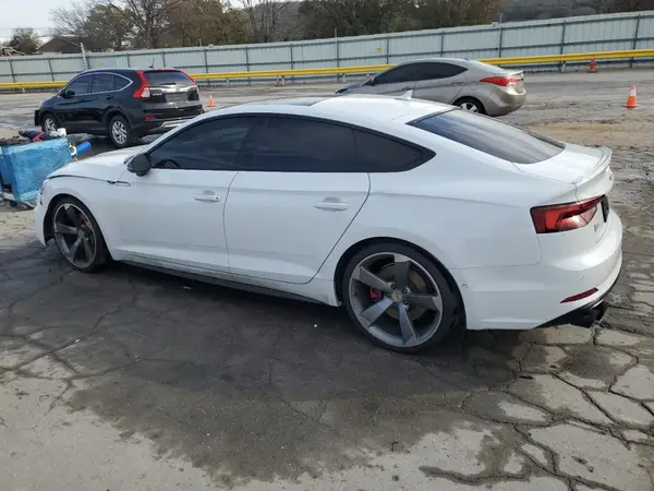 WAUC4CF55KA099916 2019 AUDI S5 - Image 2