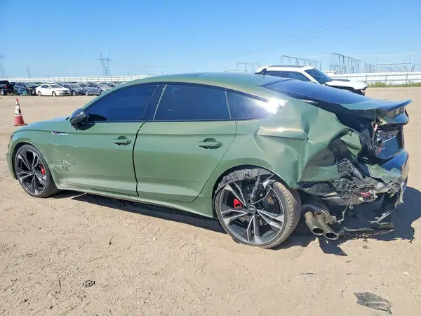WAUC4CF55MA049066 2021 AUDI RS5 - Image 2