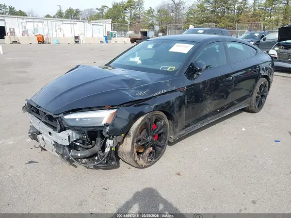 WAUC4CF55MA062979 2021 AUDI S5 - Image 2
